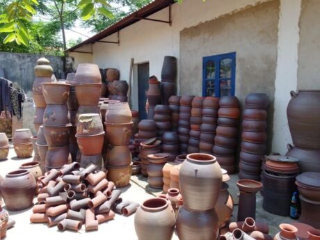 phu lang pottery village